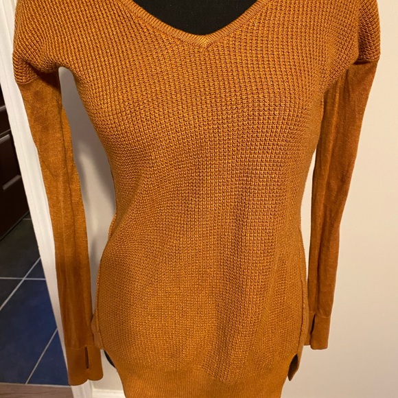 lululemon athletica Tops - Lululemon Pullover  waffle sweater Sz 6
